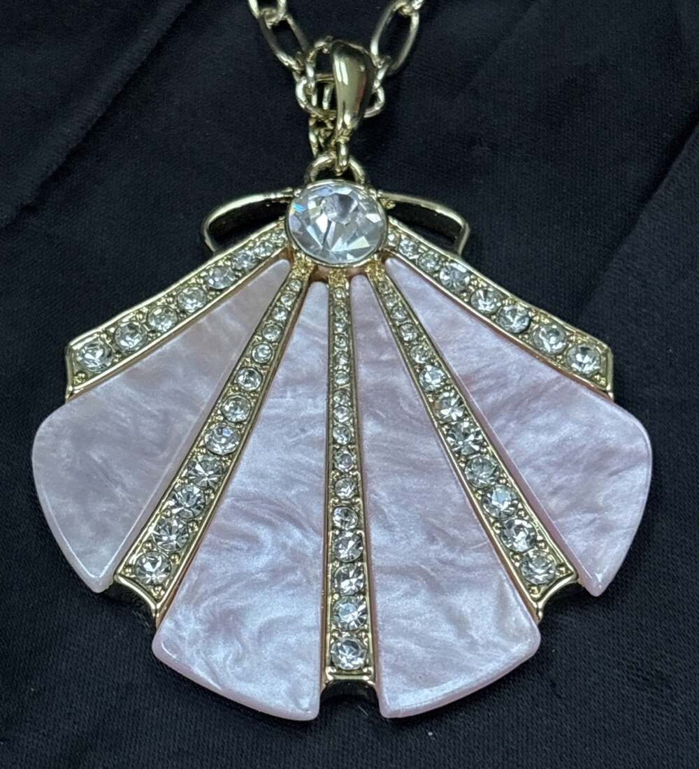 HEIDI DAUS Shell Tastic Pink Lucite Shell Pendant Necklace Rhinestones Accents